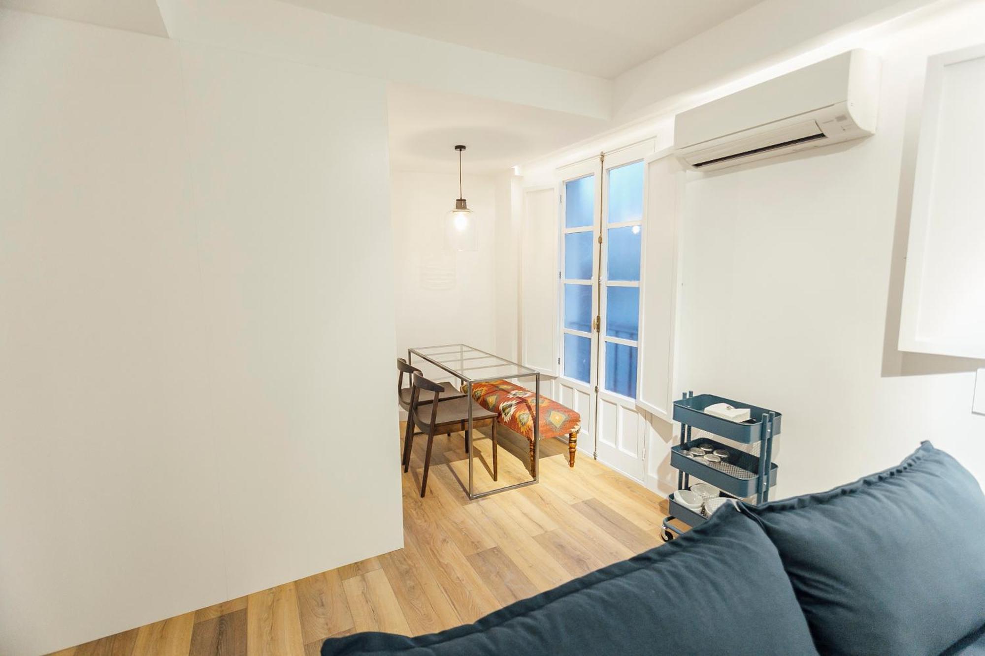 Апартаменты Decorated And Renovated- 2Bd 2Bth- Center Севилья Экстерьер фото